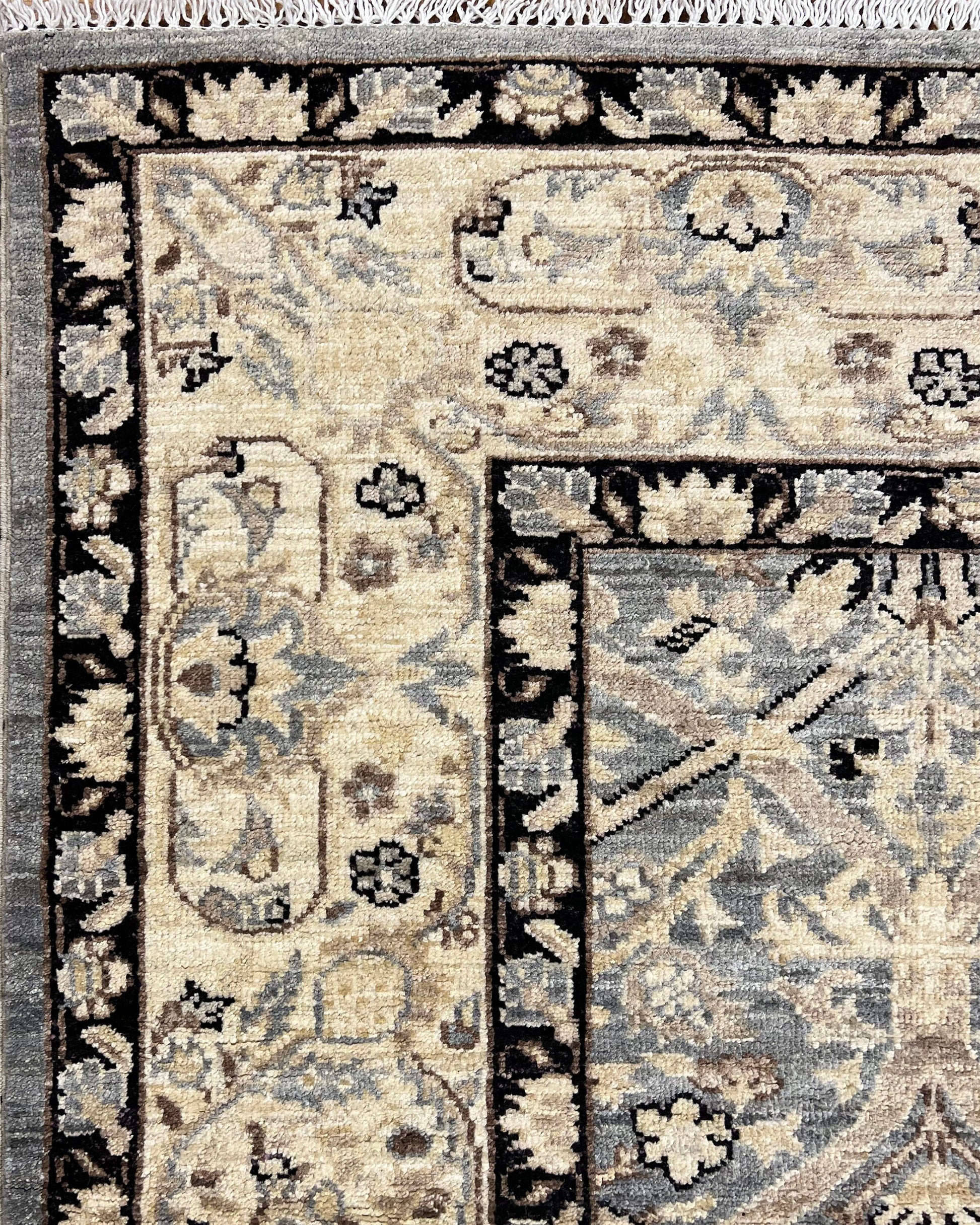 Tauris Trellis - Arts & Crafts by William Morris Carpet | 8'4" x 5'1'' | New Hand-Knotted Area Rug