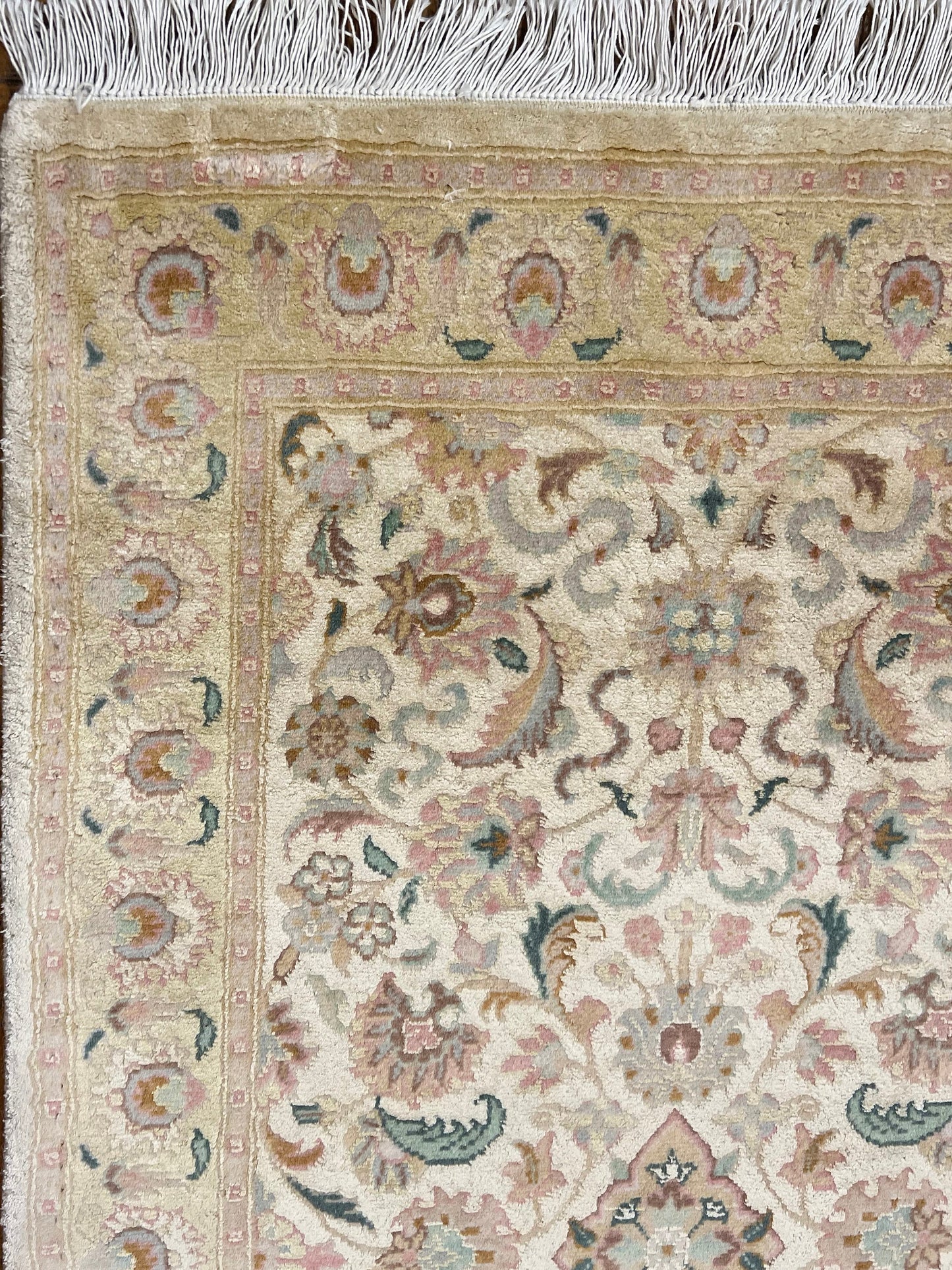 Hispahan Lotus Runner Rug | 6'1" x 2'1" | Home Decor | Hand-knotted Area Rug