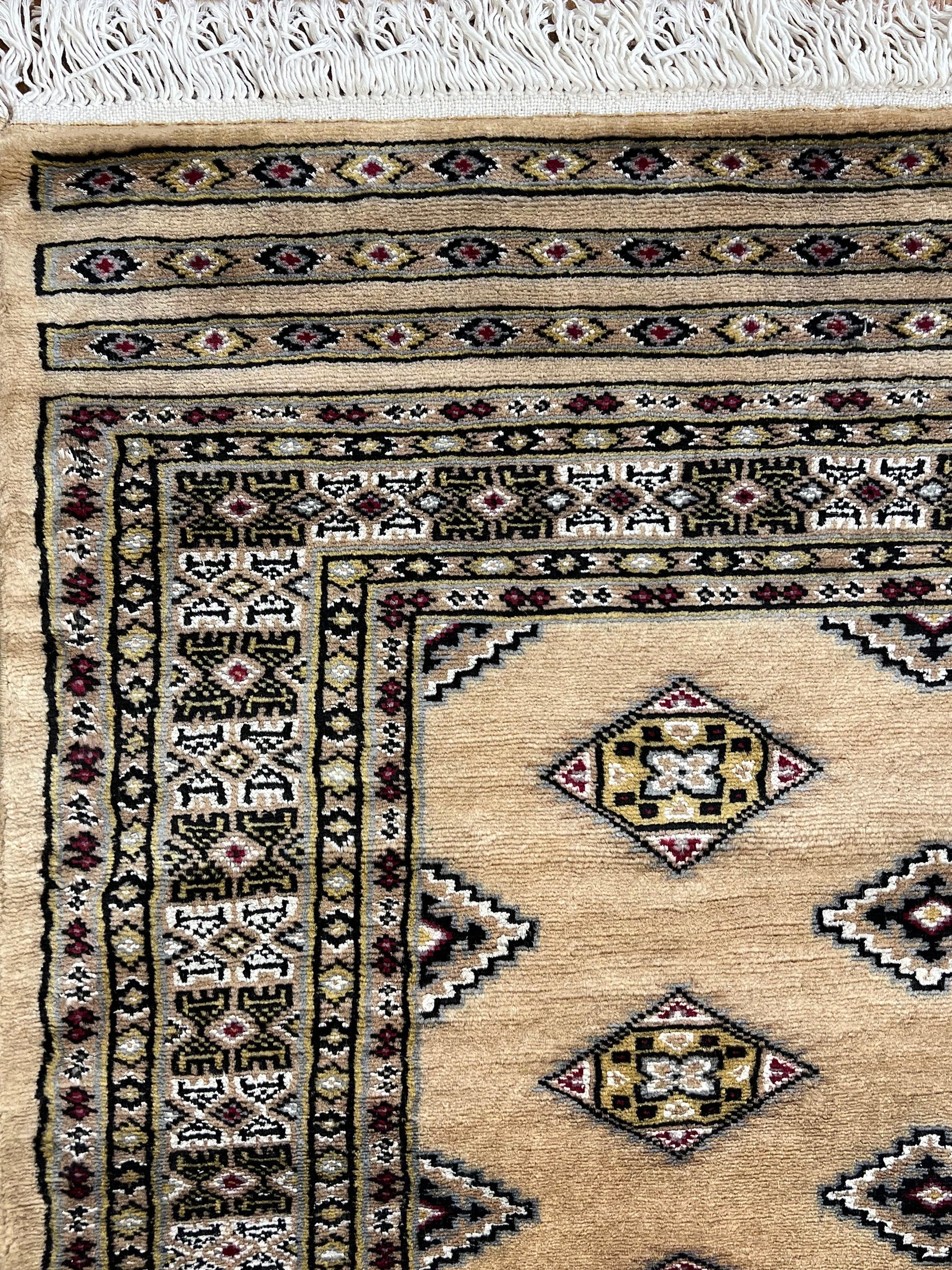 Bokhara Pende Rug | 6'6" x 4'8" | Home Decor | Hand-knotted Area Rug