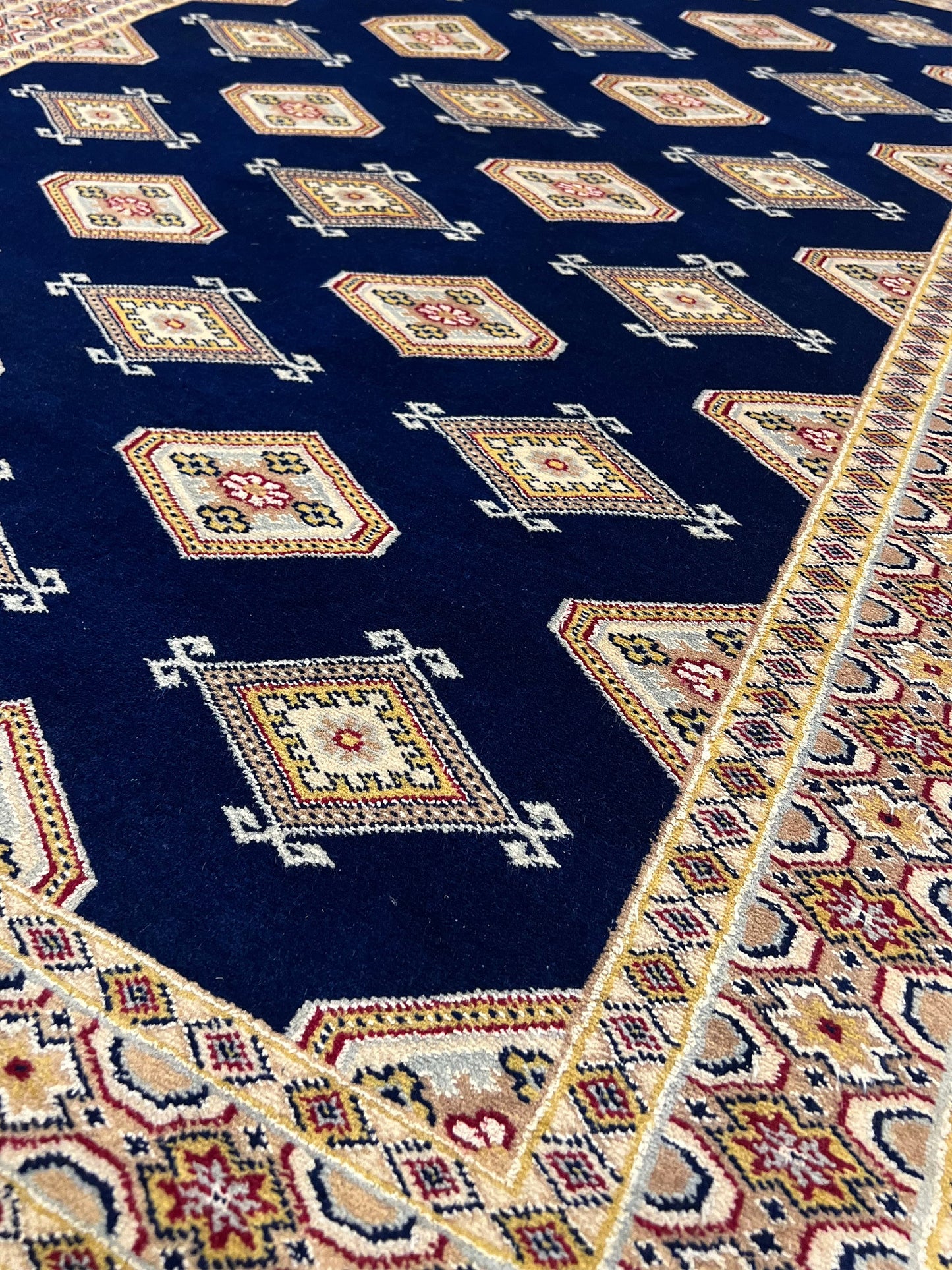 Bokhara Yomud Pende Rug | 6'2" x 4'1" | Home Decor | Hand-knotted Area Rug