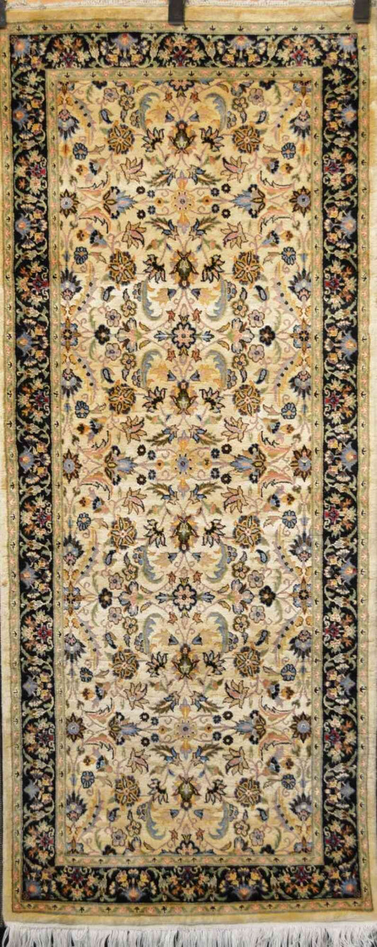 Hispahan Lotus Runner Rug | 6'7" x 2'7" | Genuine Hand-knotted Rug | Area Rug