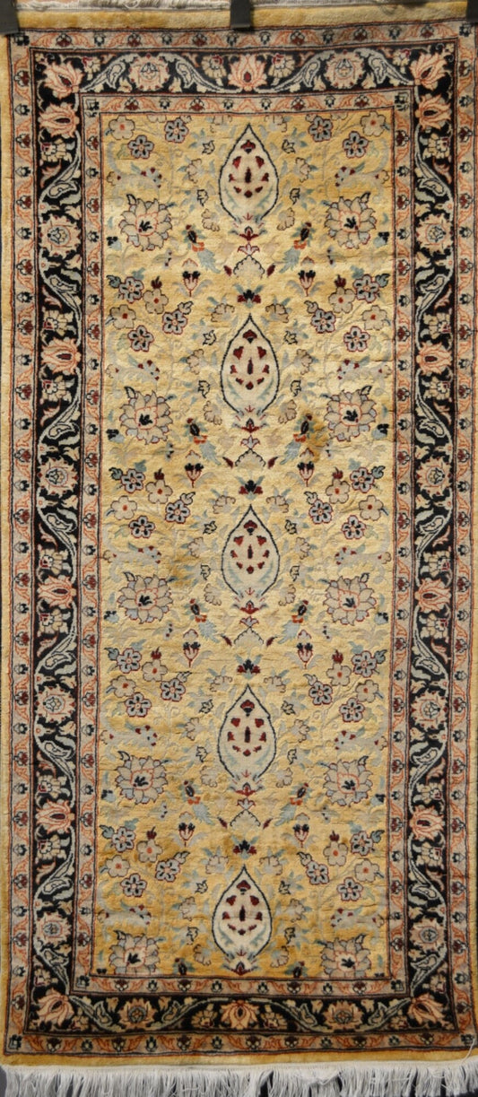 Hispahan Palmettes Runner Rug | 5'8" x 2'7" | Genuine Hand-knotted Rug | Area Rug