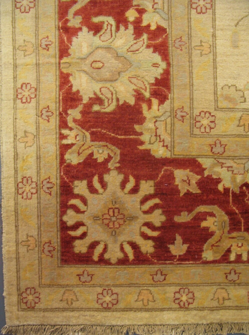 Konar Lotus Garden Carpet | 12'3" x 9'3" | Home Decor | Wool Area Rug