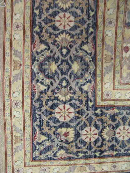 Hispahan Lotus Carpet | 10'3" x 8'1" | Home Decor | Hand-knotted Wool Area Rug