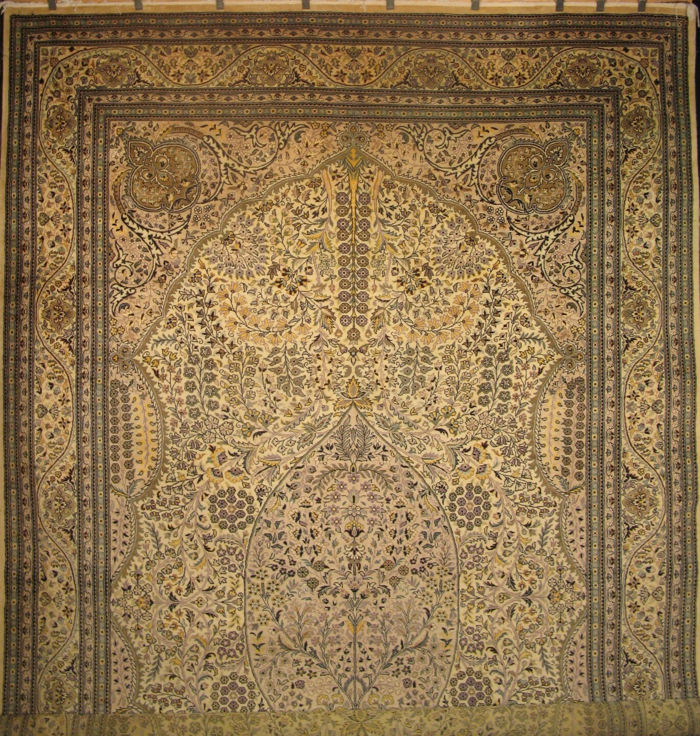 Semnan - Tree of Life Carpet | 17'1" x 10'2" | Home Decor | Hand-knotted Wool Area Rug