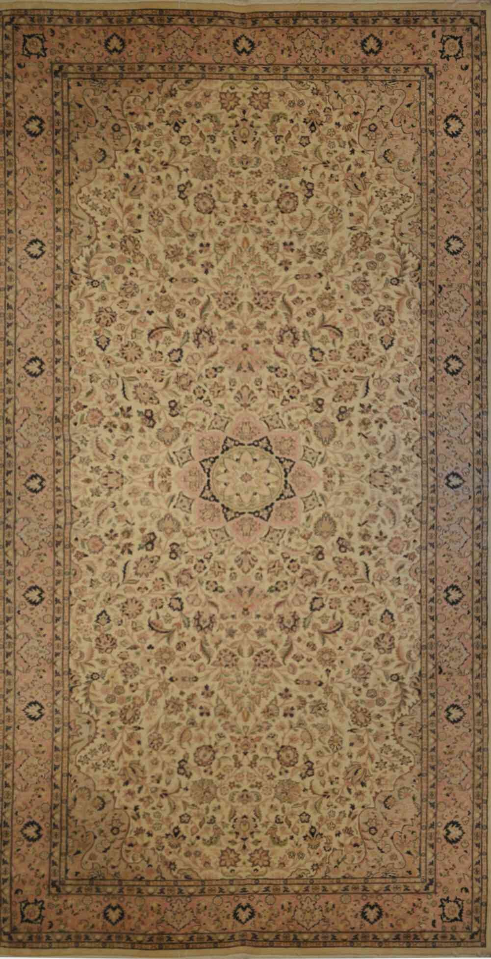 Naeyn Habibian Carpet | 20'10" x 10'4" | Home Decor | Hand-knotted Wool Area Rug