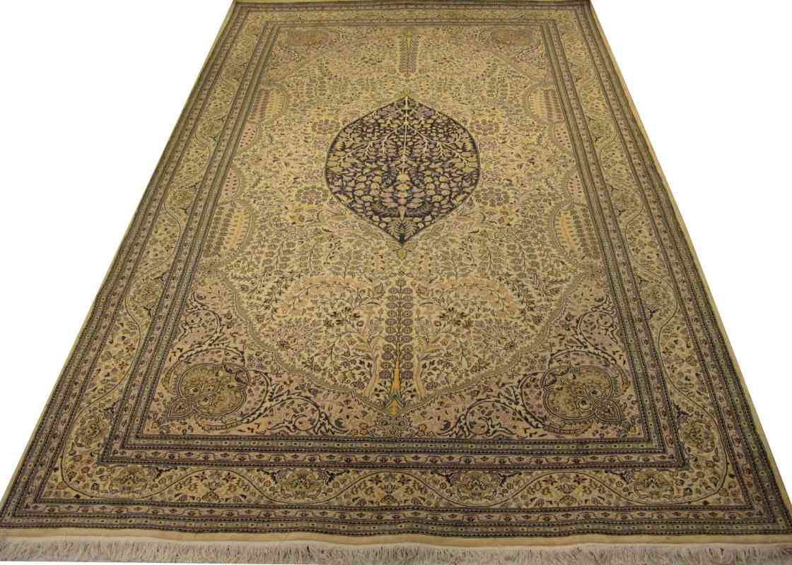 Semnan - Tree of Life Carpet | 17' x 10'2" | Home Decor | Hand-knotted Wool Area Rug