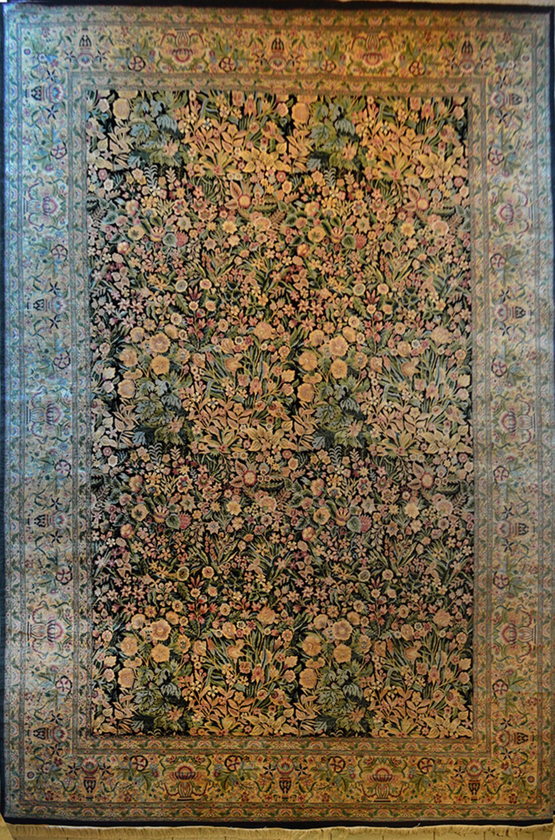 Tauris Millefleurs Carpet | 18' x 12' | Home Decor | Hand-knotted Wool Area Rug