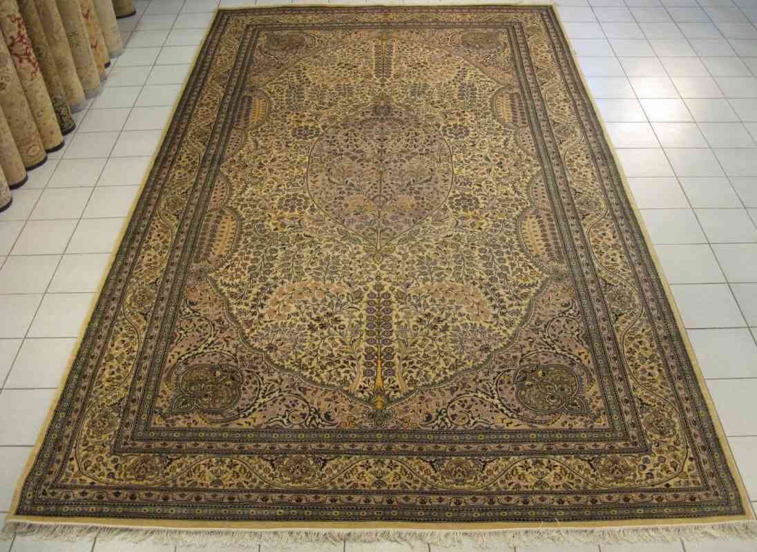 Semnan - Tree of Life Carpet | 17'1" x 10'2" | Home Decor | Hand-knotted Wool Area Rug