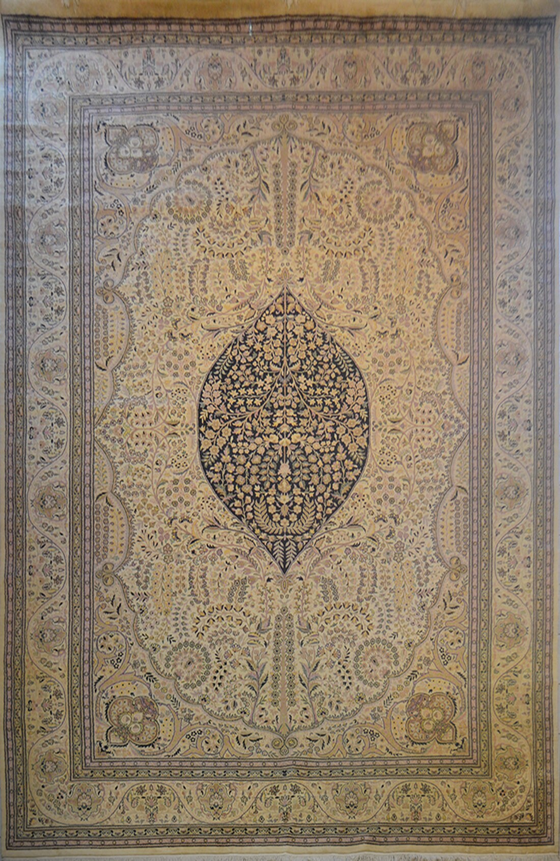 Semnan - Tree of Life Carpet | 18'6" x 12'1" | Home Decor | Hand-knotted Wool Area Rug